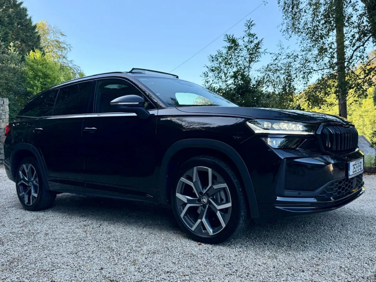 Skoda Kodiaq SPORTLINE 7 SEAT 1.5 TSI DSG *Adaptiv - Image 2