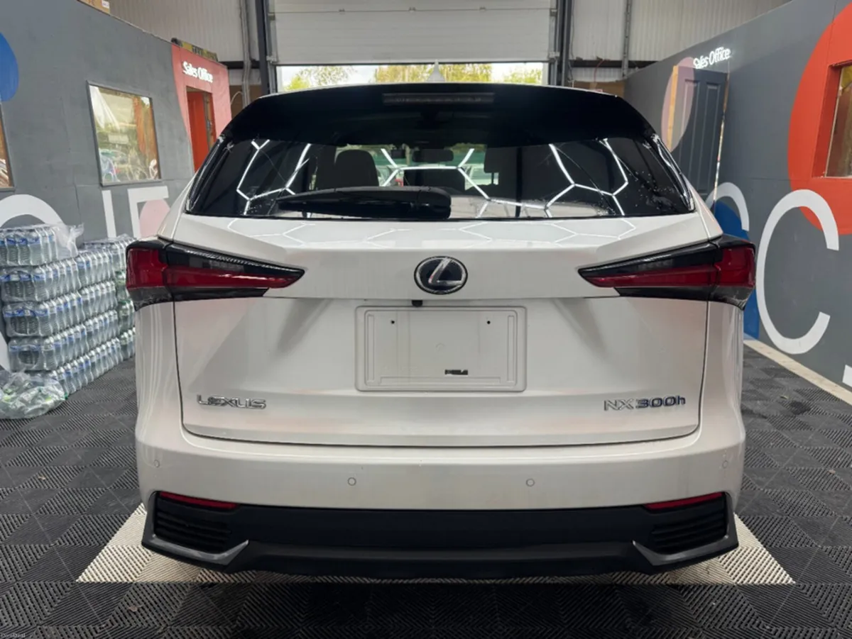 Lexus NX 2020 LEXUS NX 300H / CRUISE CONTROL / PAR - Image 4