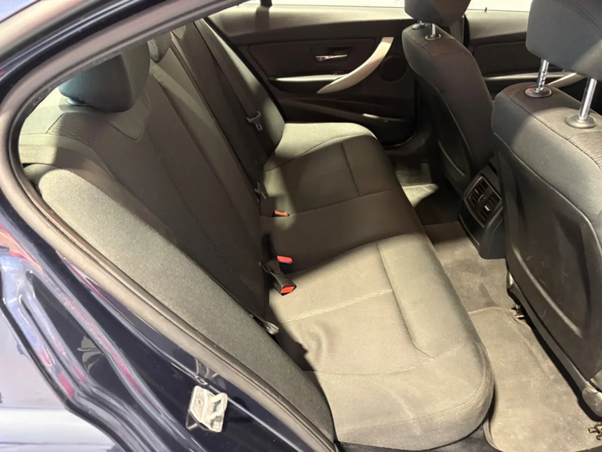 BMW 3-Series D SE ZLBG 4DR - Image 6