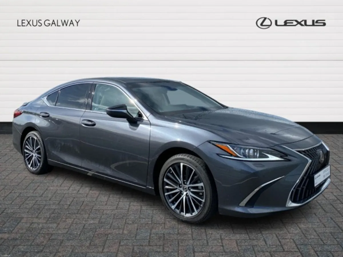 Lexus ES Dynamic Lexus Link & Cloud Navi - Image 1