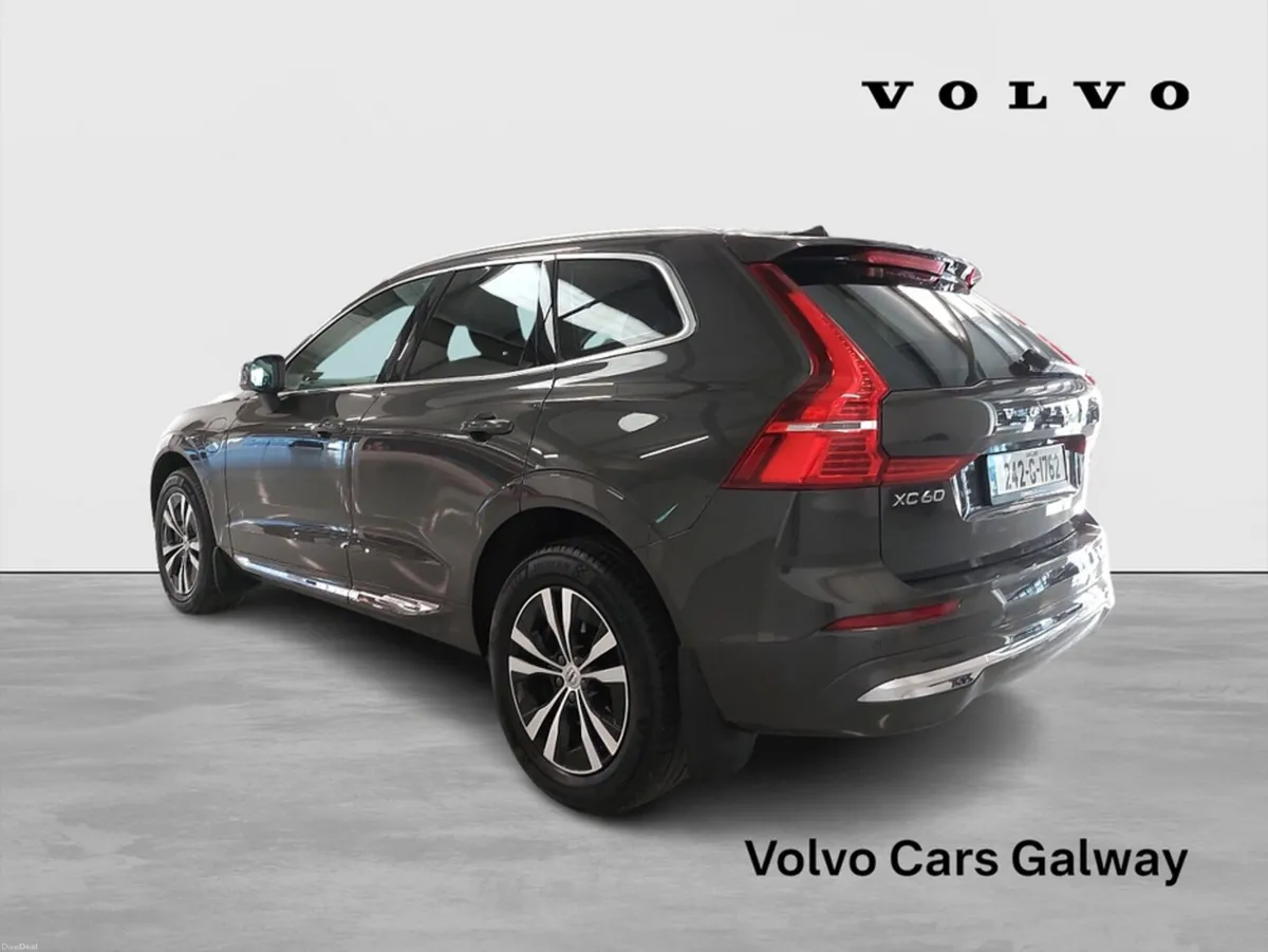 Volvo XC60 T6 Phev Core AWD - Image 2