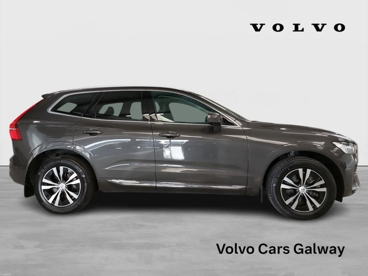 Volvo XC60 T6 Phev Core AWD - Image 3