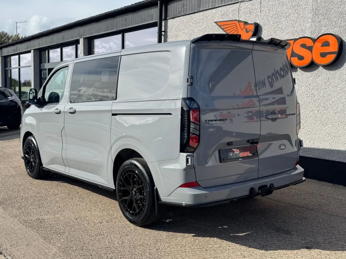 2.0 320 EcoBlue Limited Crew Van Double Cab 5dr Di - Image 6