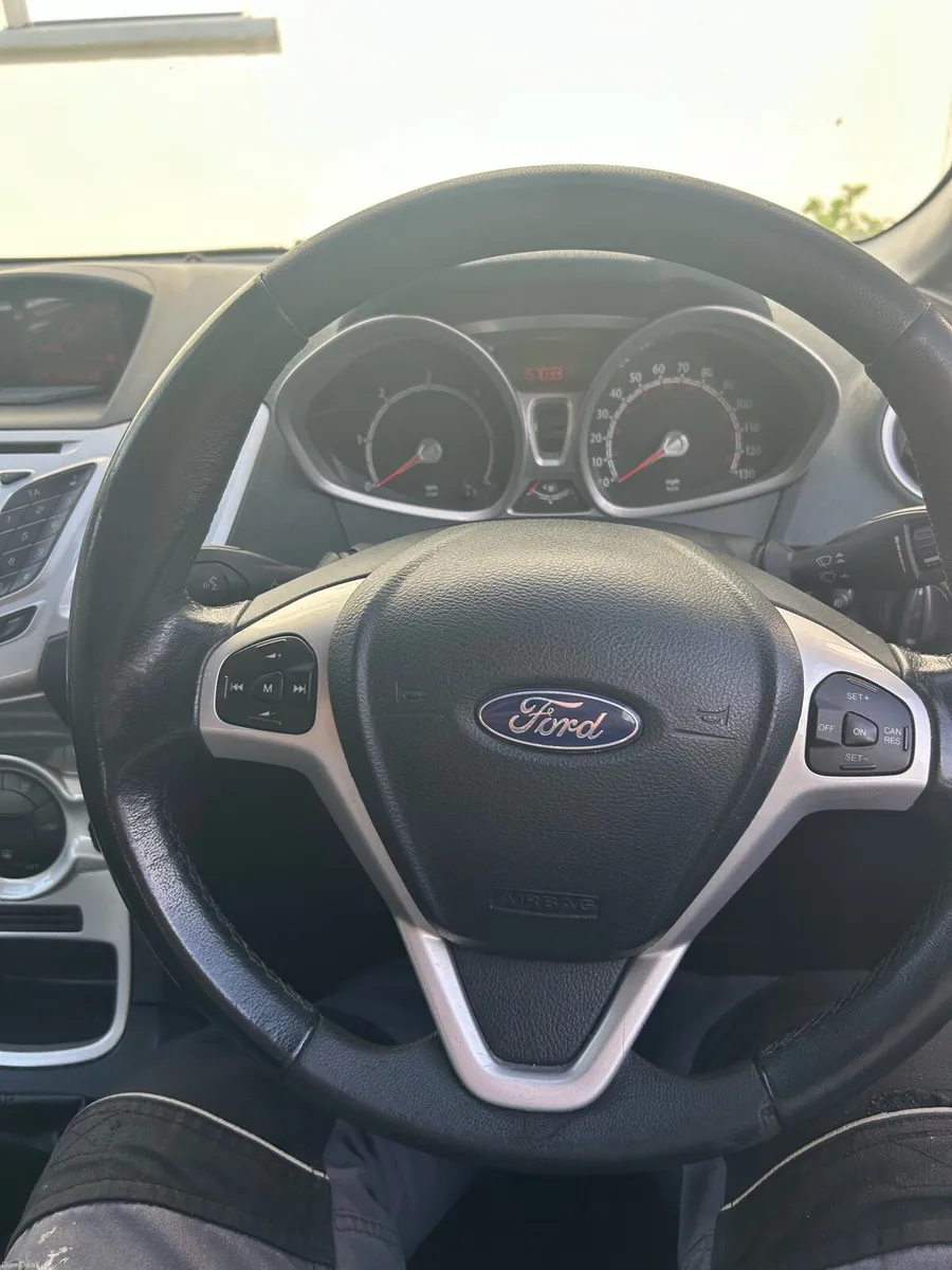 Ford Fiesta - Image 5