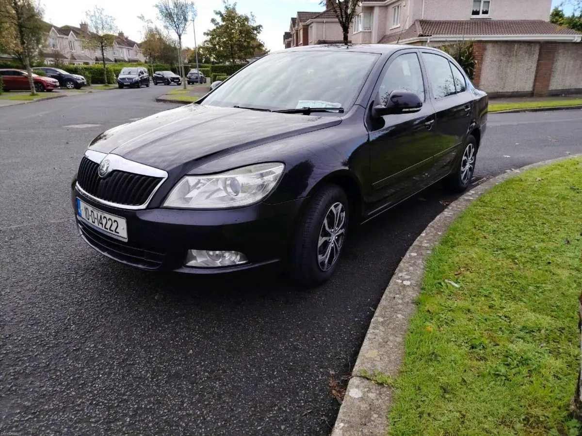 2010 AUTOMATIC SKODA 1.6 DIESEL NCT & TAX LOW MILE - Image 4