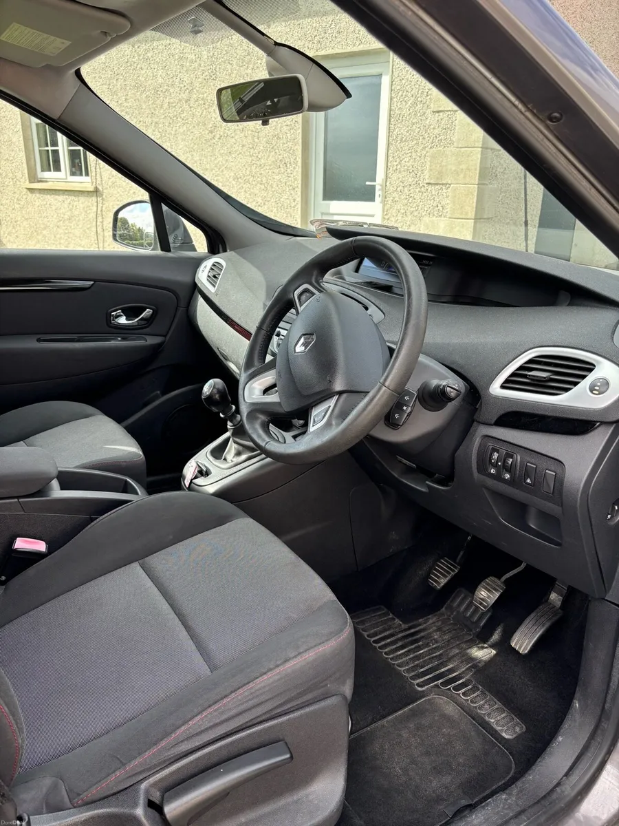 Renault Grand Scenic - Image 6