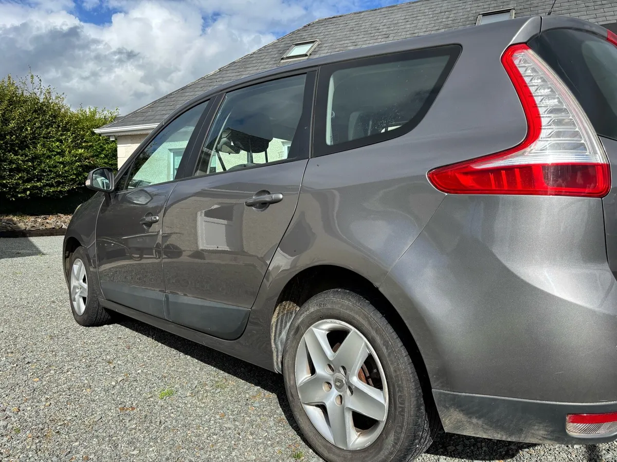 Renault Grand Scenic - Image 3