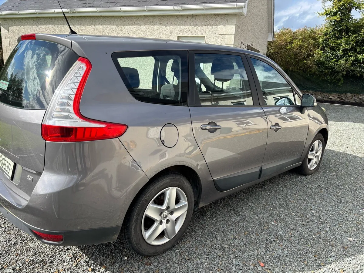 Renault Grand Scenic - Image 4