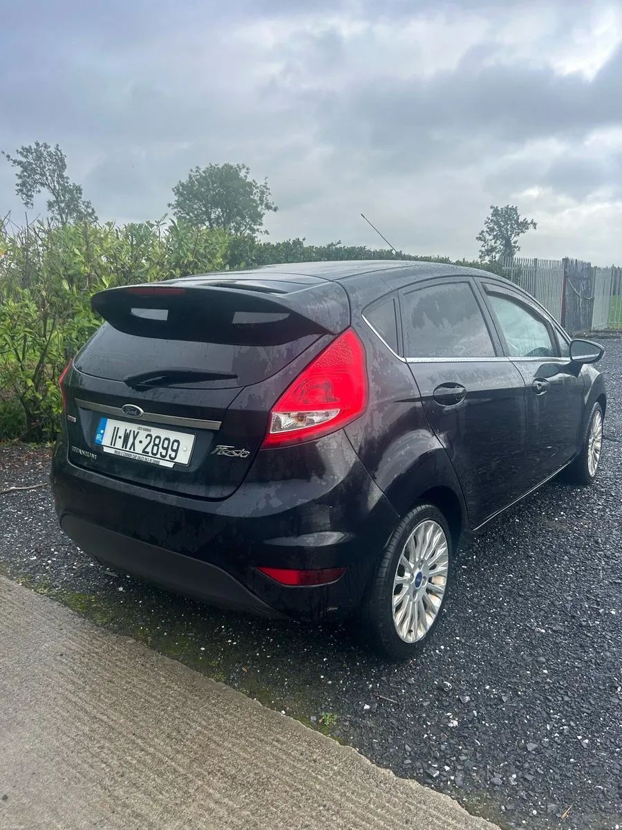 2011 Ford Fiesta - Image 6