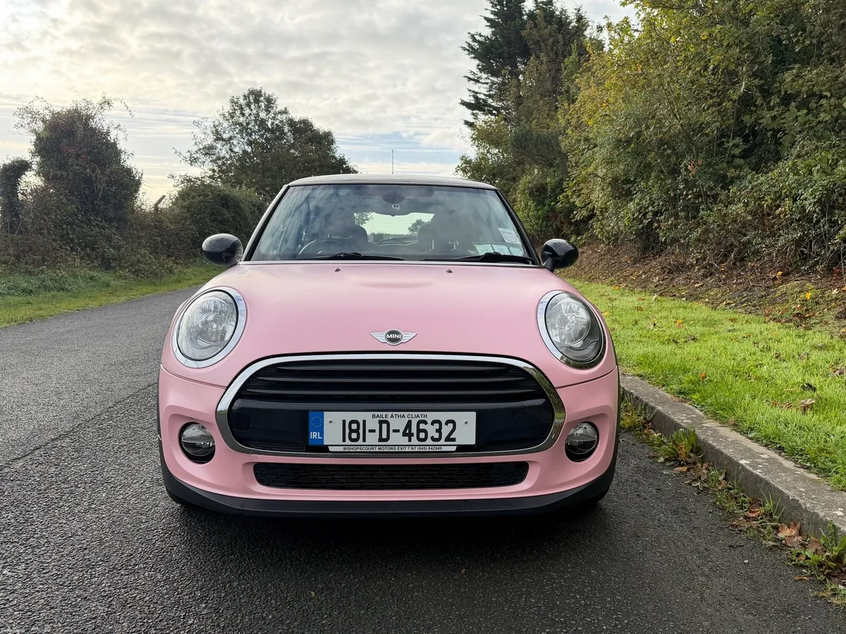 Mini Cooper 2018 - Image 2