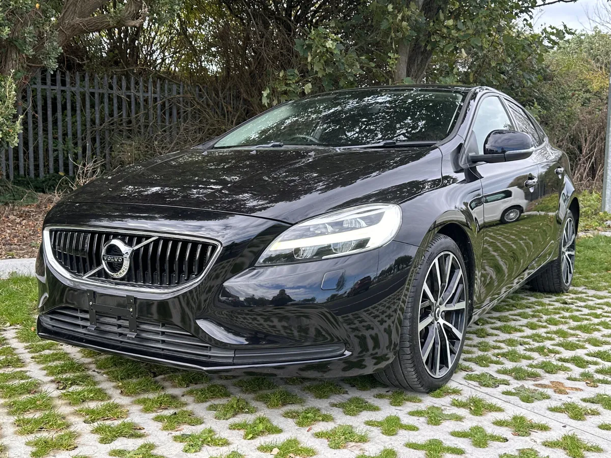 VOLVO V40 D4 AUTOMATIC - Image 5