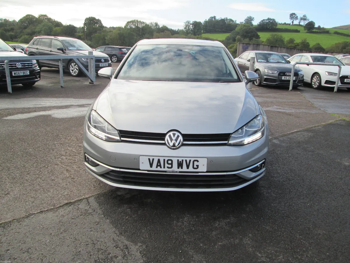 2019  VOLKSWAGEN  GOLF  1.6  TDI  GT  5DR - Image 3
