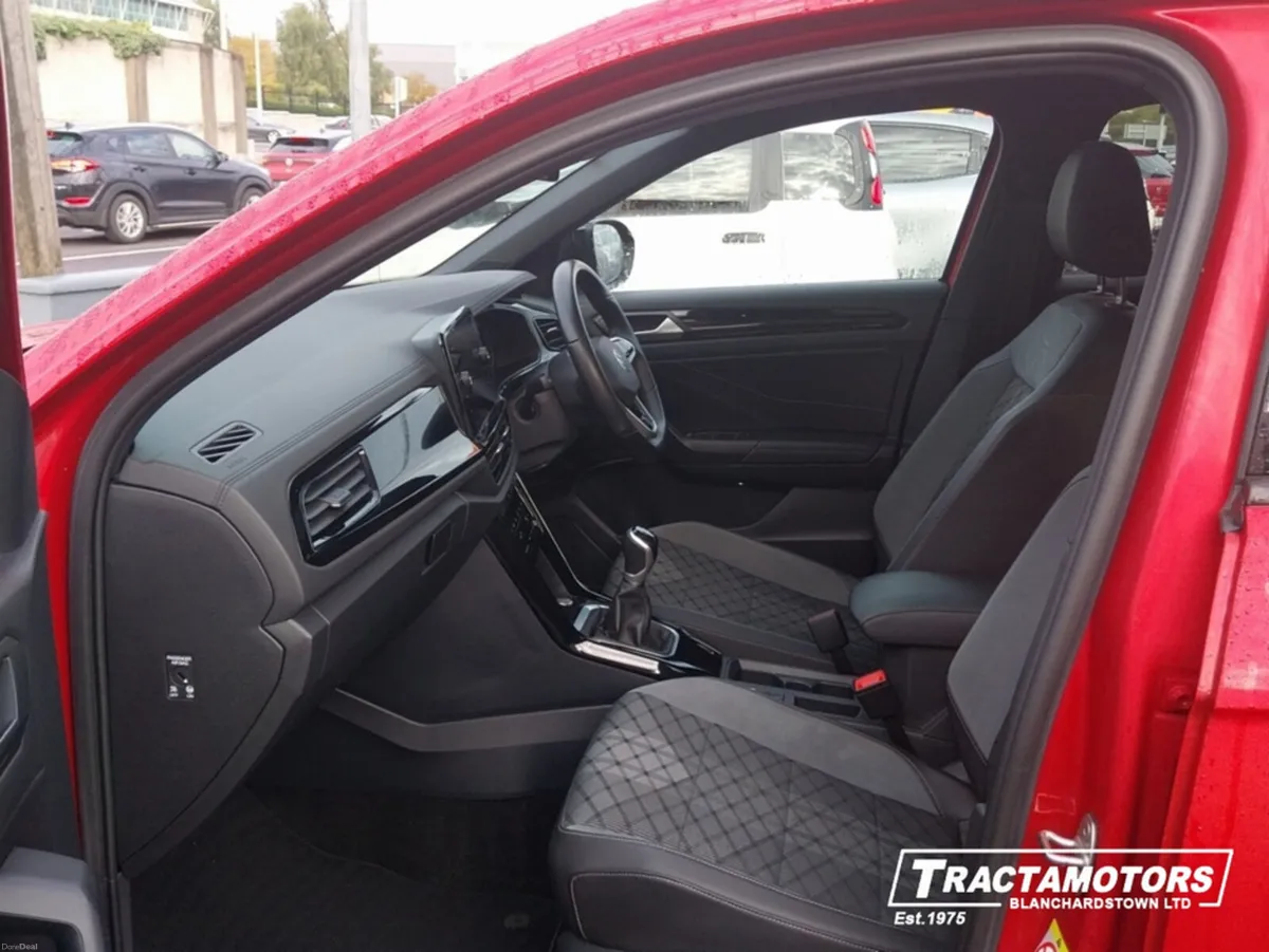 Volkswagen T-Roc R-LINE PL 1.0 TSI MANUAL 6SPEED F - Image 4
