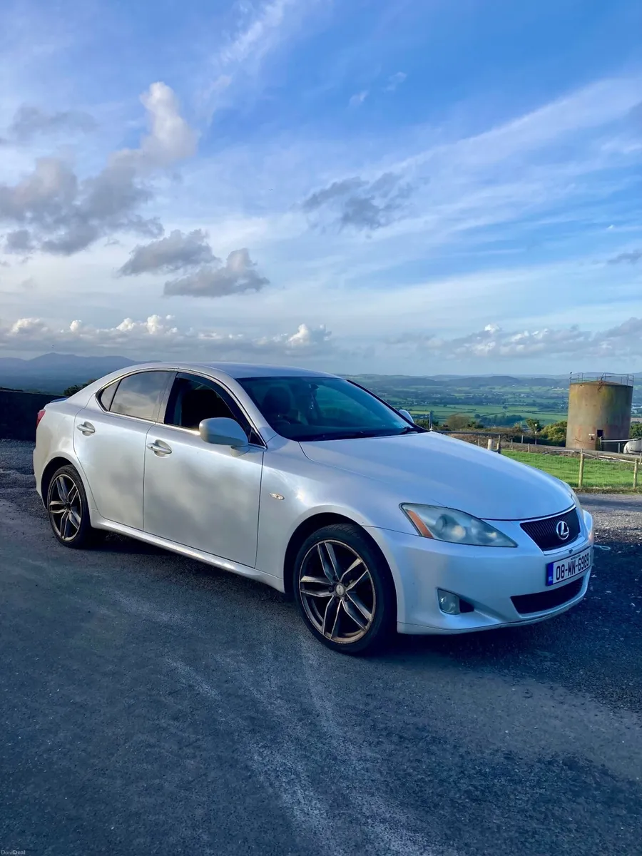 Lexus IS 220d - Image 1