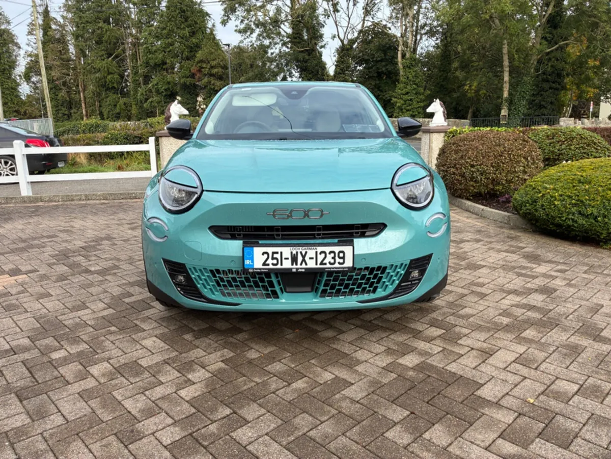 Fiat 600 LA PRIMA 1.2 100HP MHEV - Image 2