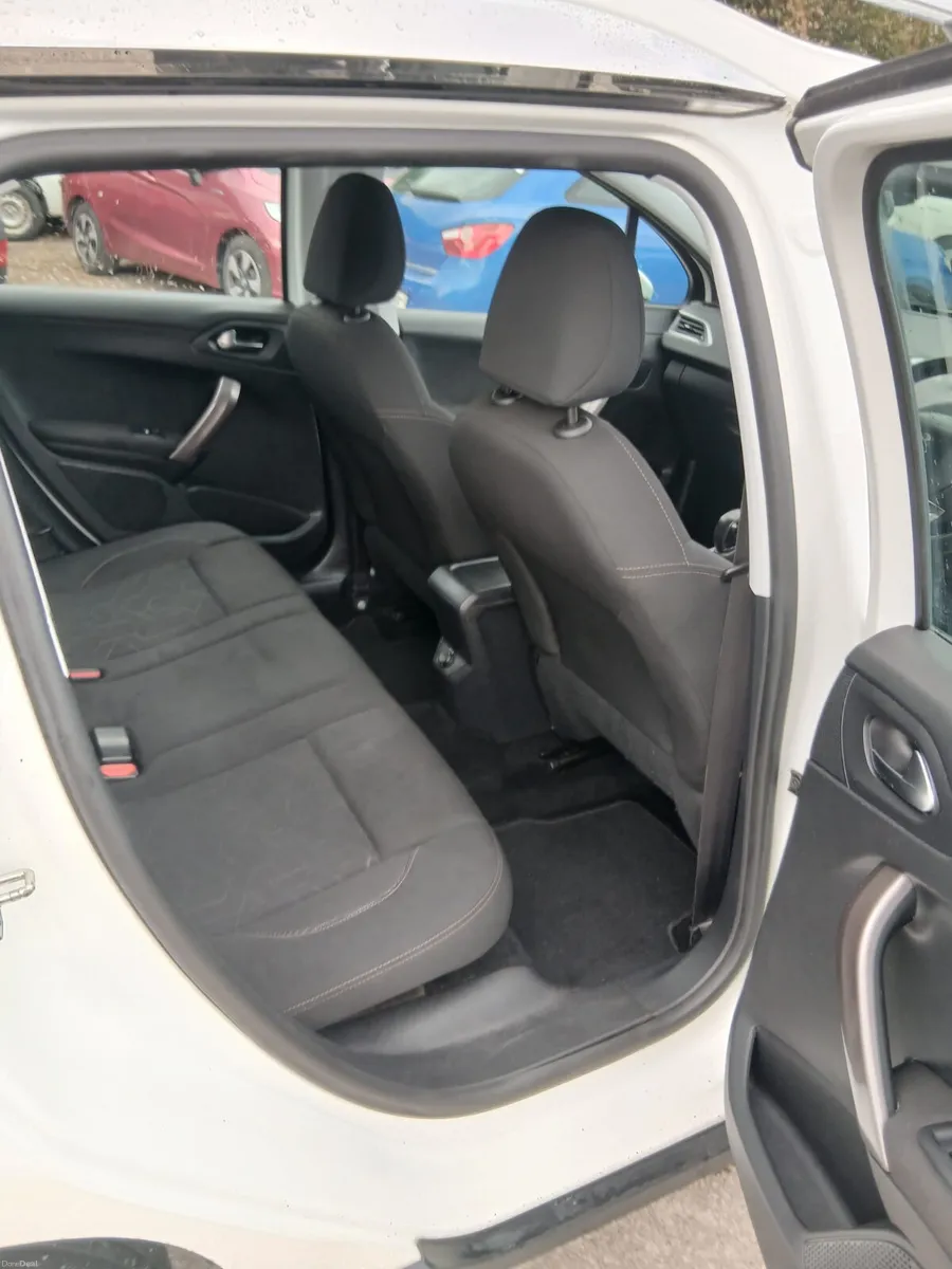 Peugeot 2008 - Image 5