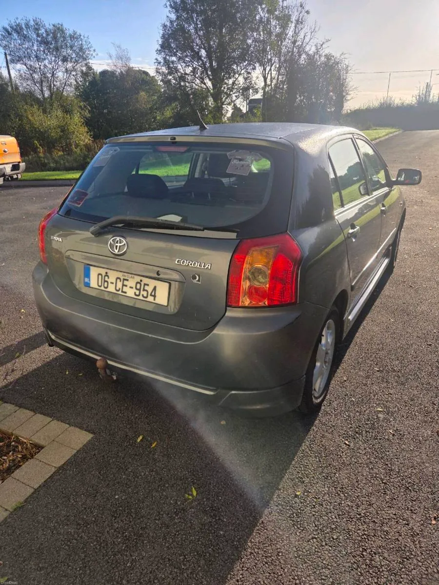 Toyota corolla - Image 3