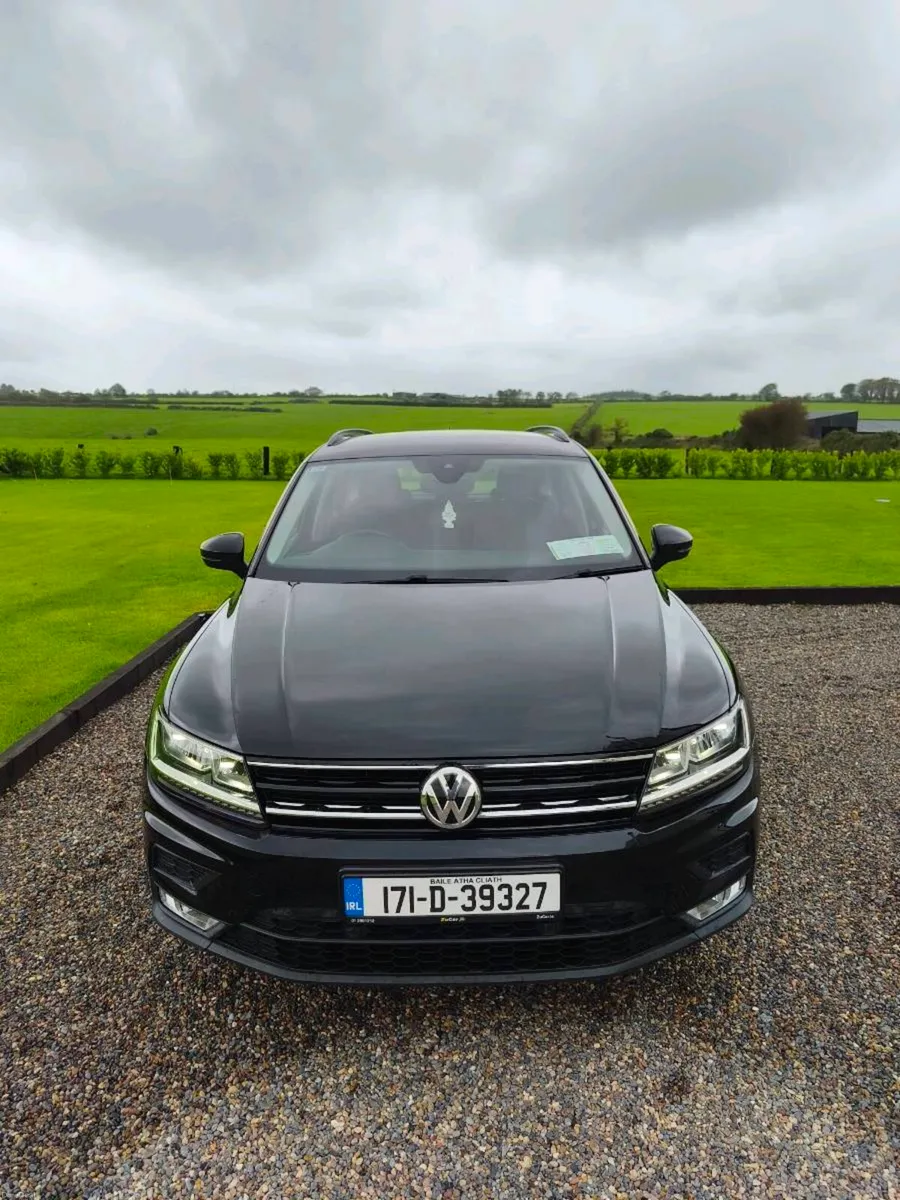 2017 Volkswagen Tiguan - Image 1