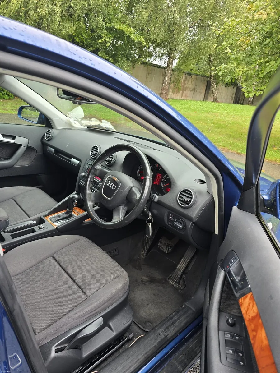 Automatic Audi A3 1.6 petrol
180 000 KM
NCT 02/27 - Image 4