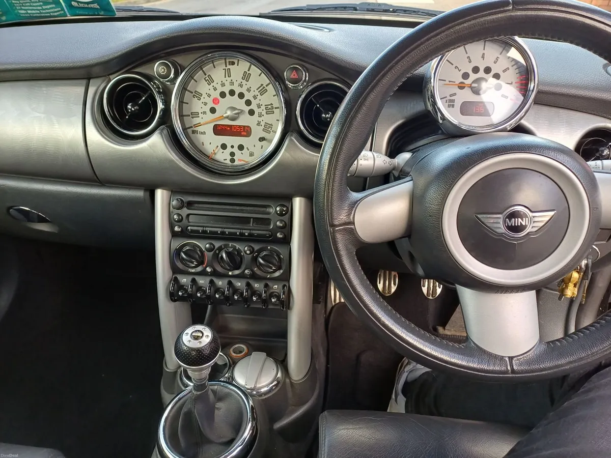 Mini Cooper R53 Works 2004 - Image 2