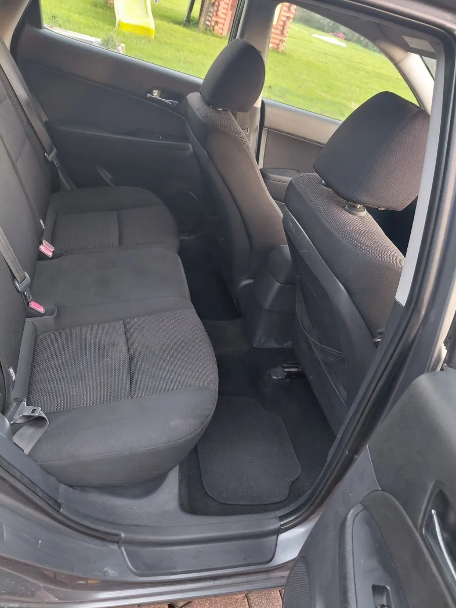Hyundai i30 2009 - Image 2