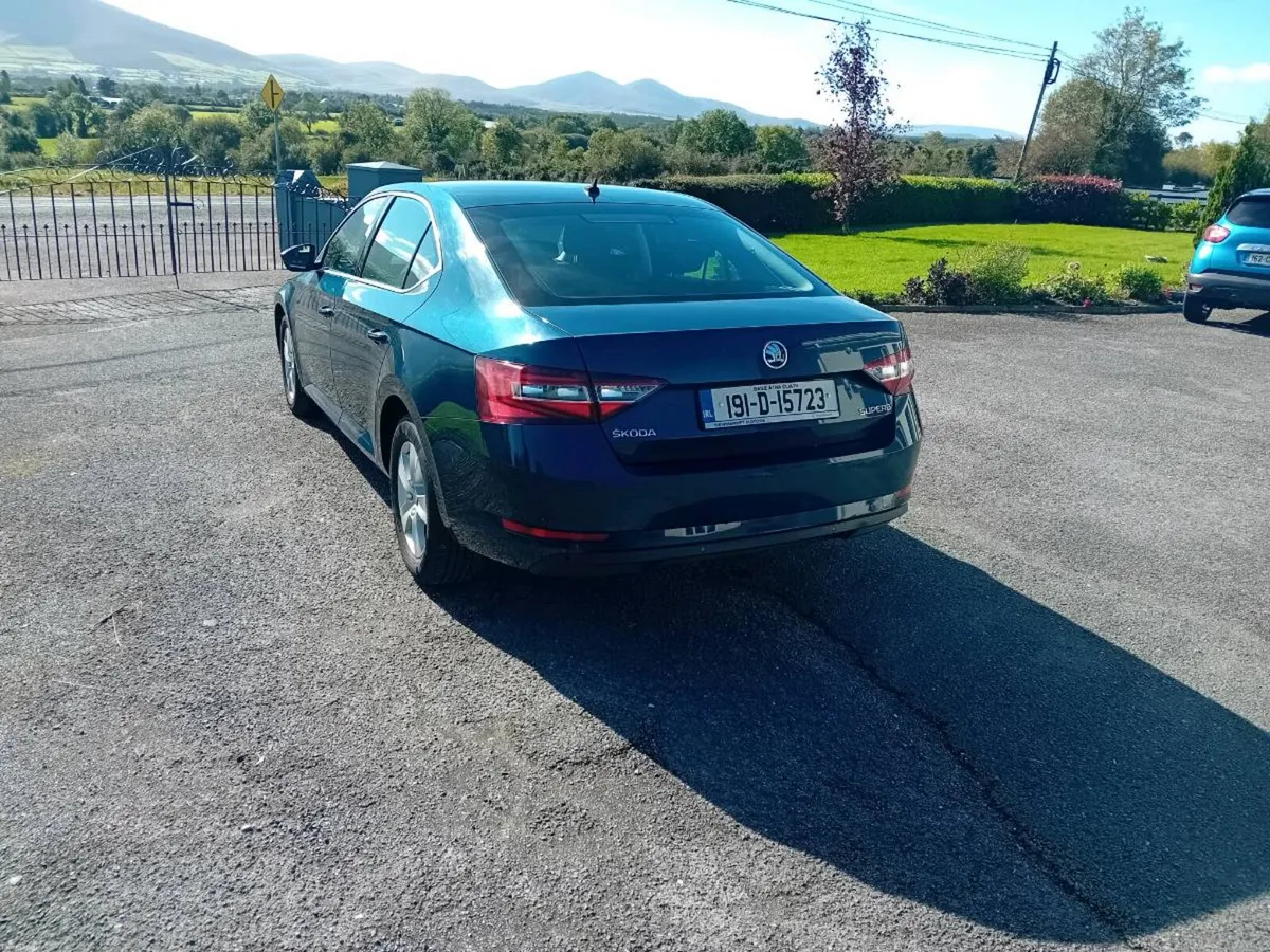 Skoda Superb - Image 5
