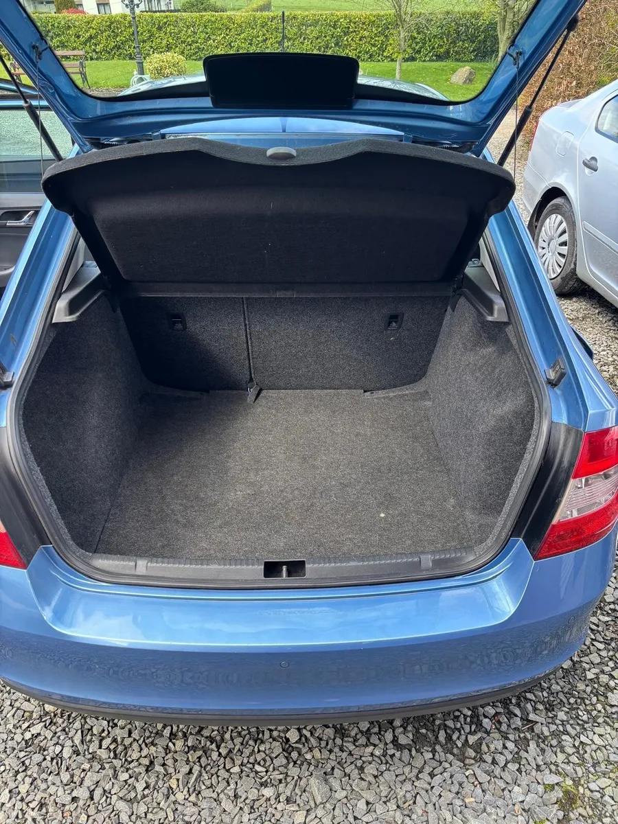 Skoda Rapid 2015 - Image 3