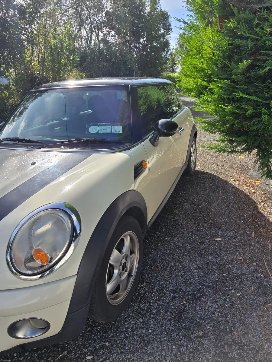 Mini Cooper 2010 - Image 3