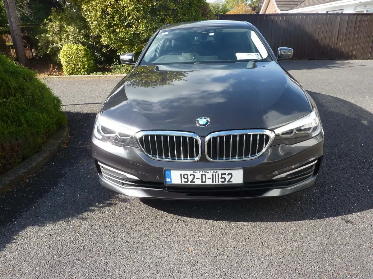 BMW 5-Series 2019  192 - Image 4