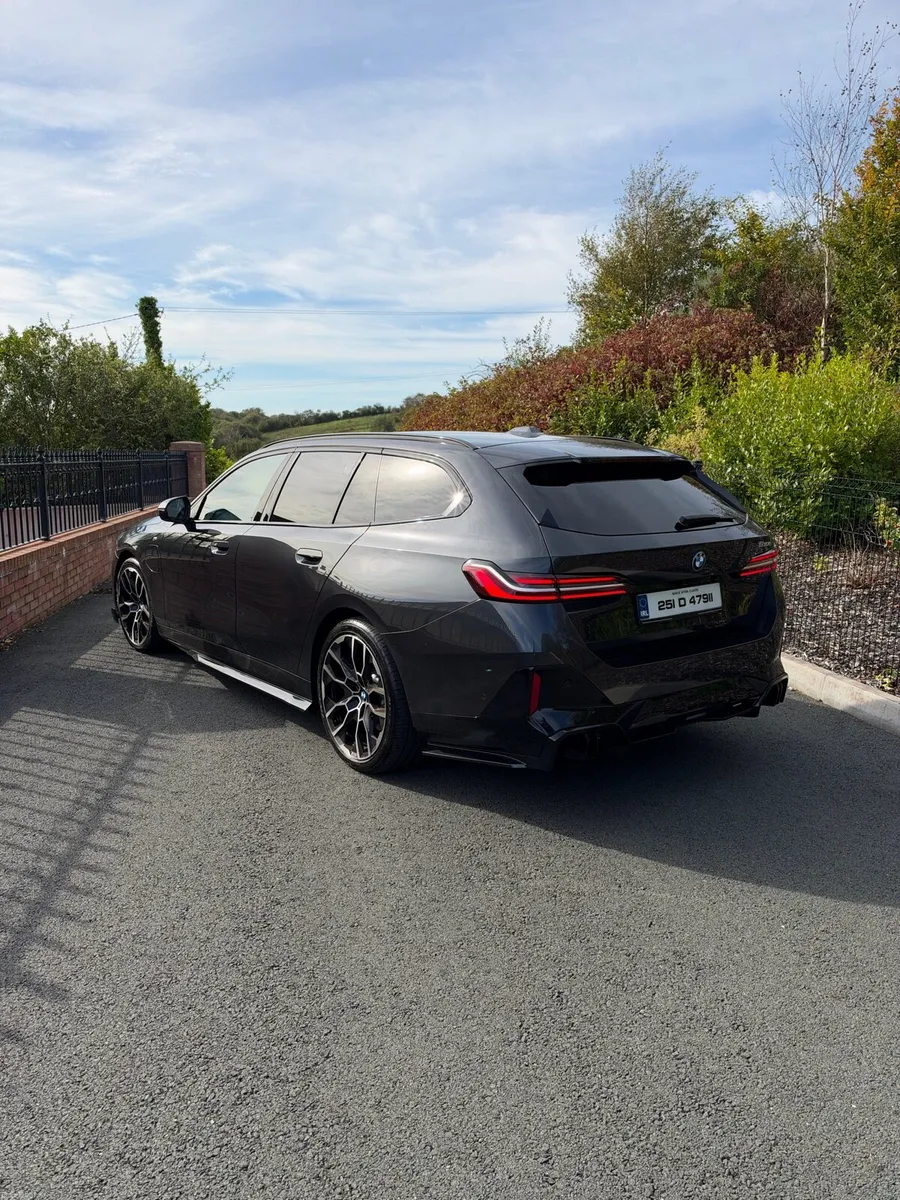 BMW 530 Touring - Image 2