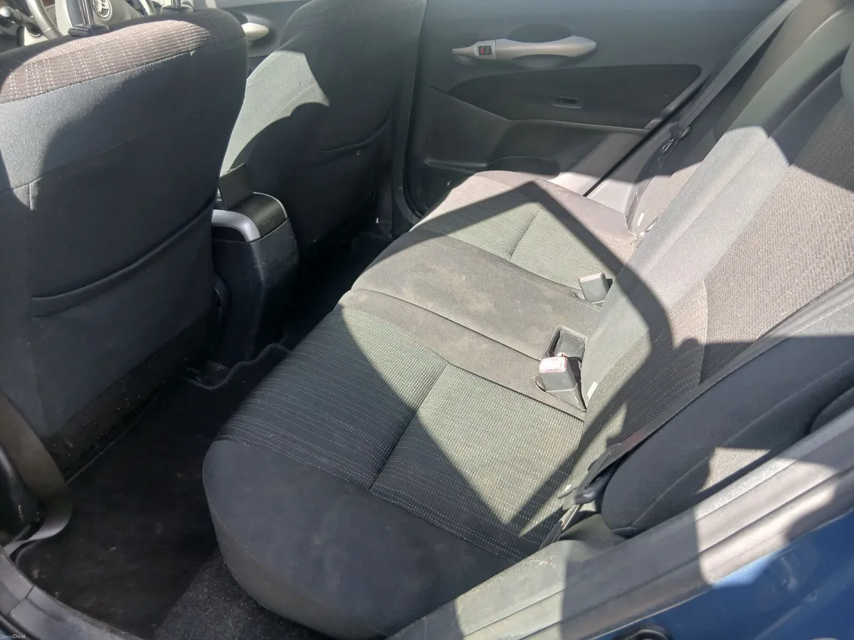 Toyota Auris 2007 - Image 3