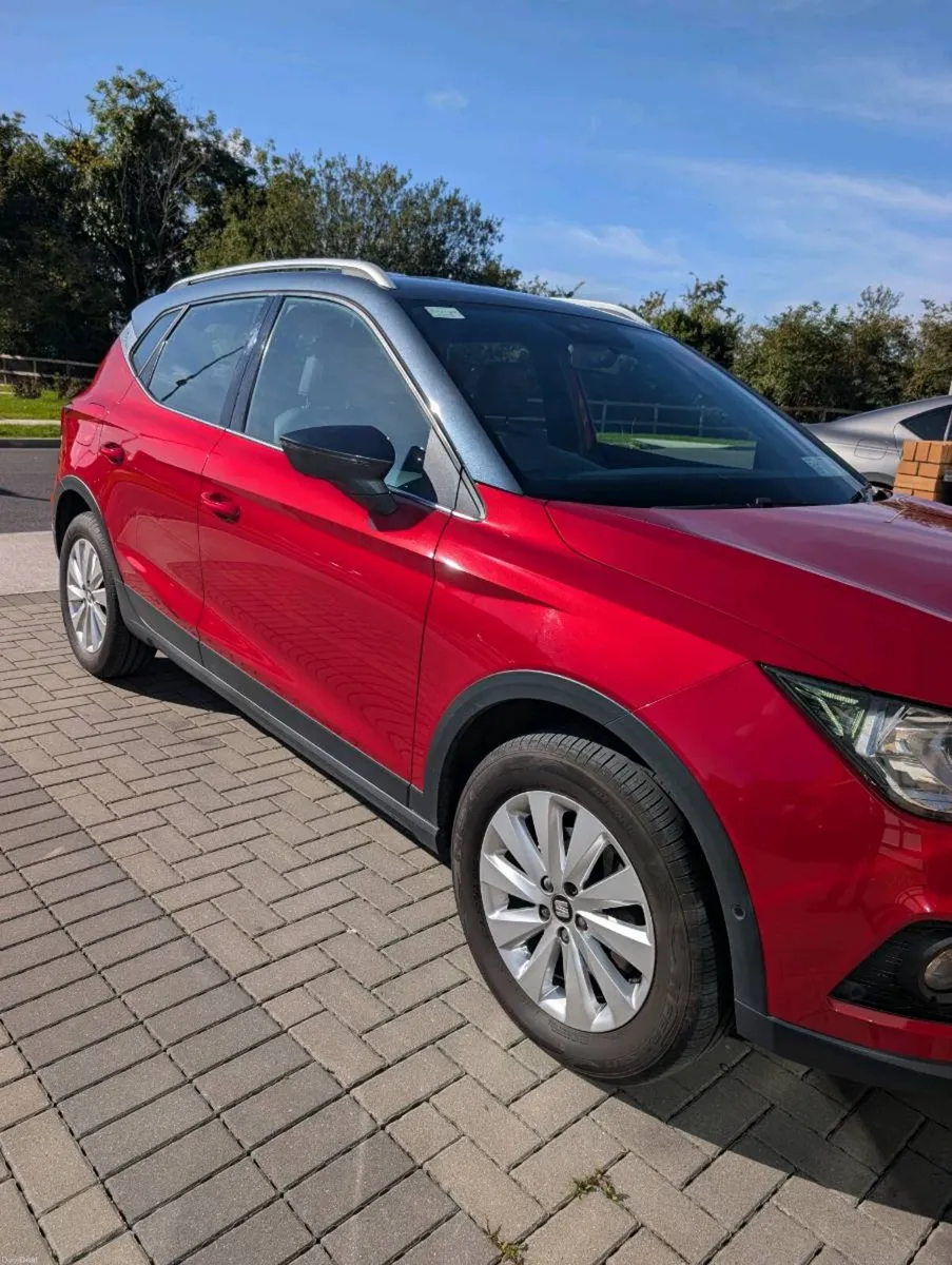 A SEAT ARONA mini SUV - Image 6