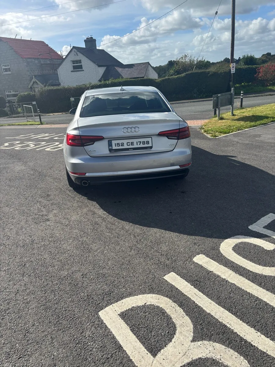 Audi A4  2015 B9 - Image 4