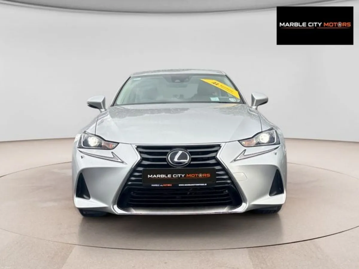 Lexus IS 300H Executive (nedc2) 4DR Auto - Image 3