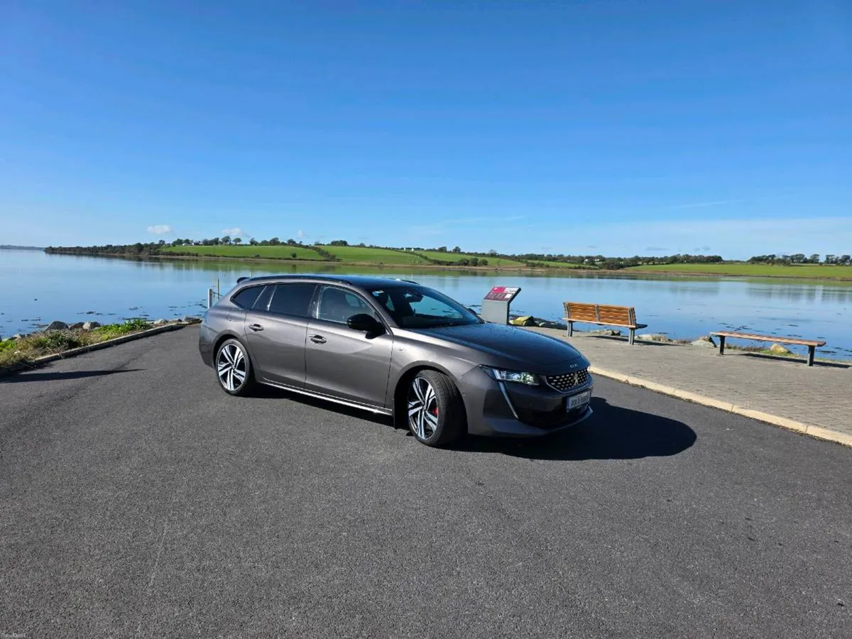 **TOP SPEC**  Peugeot 508 GT SW Automatic - Image 2