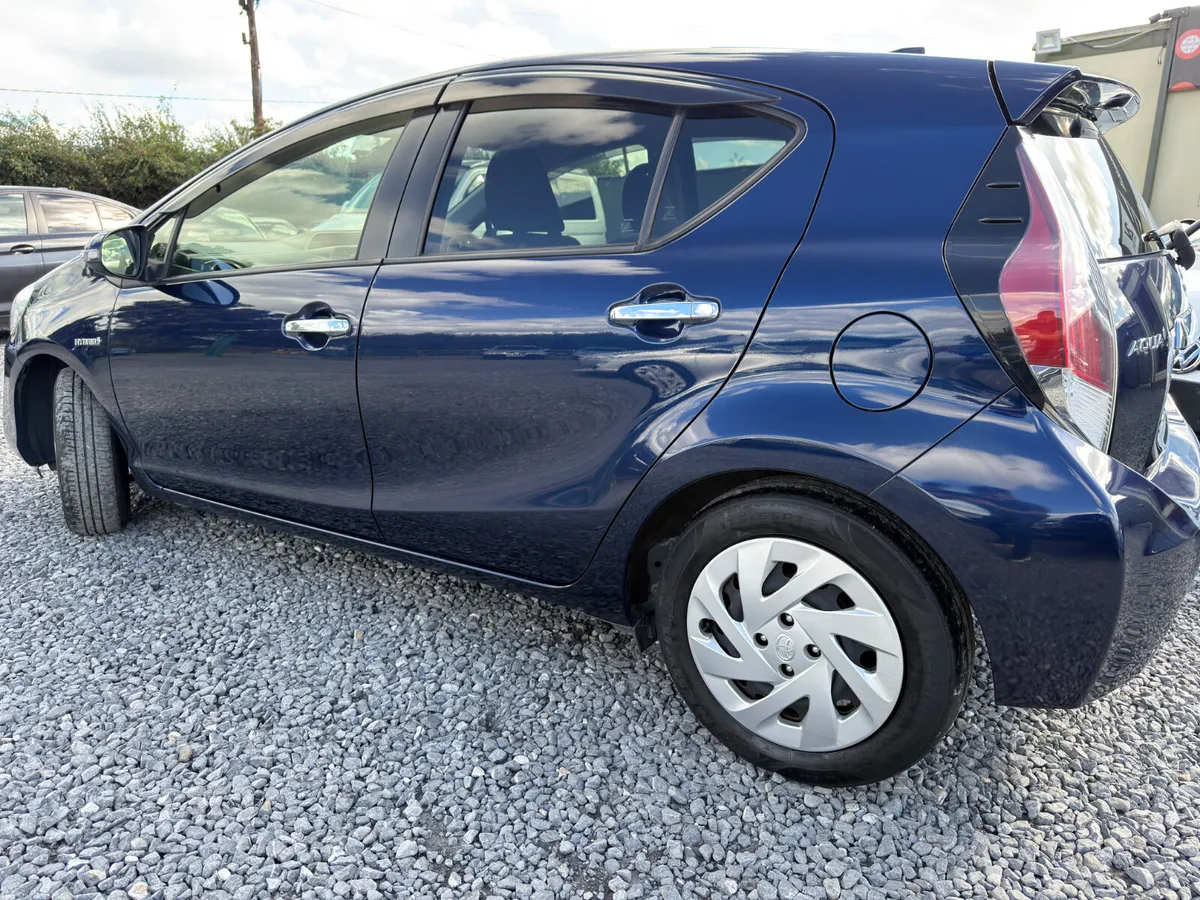 🔵 Toyota Aqua 1.5 Petrol Hybrid Automatic Low Km - Image 3