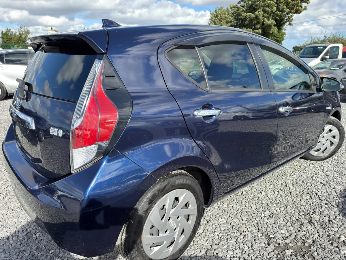 🔵 Toyota Aqua 1.5 Petrol Hybrid Automatic Low Km - Image 6