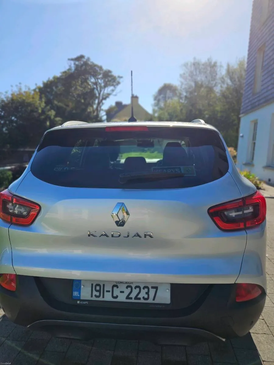 RENAULT KADJAR SIGNATURE Low mileage 1 lady owner - Image 3