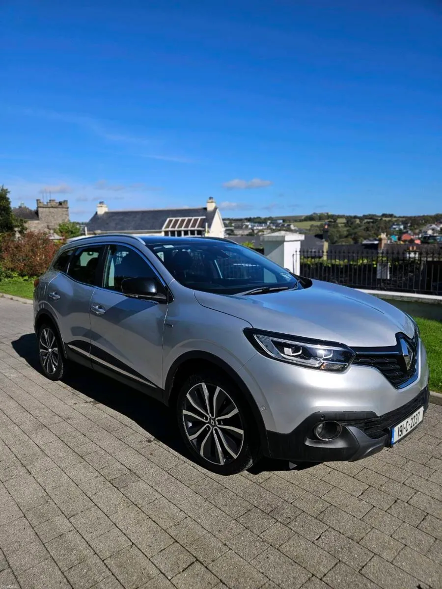 RENAULT KADJAR SIGNATURE Low mileage 1 lady owner - Image 5