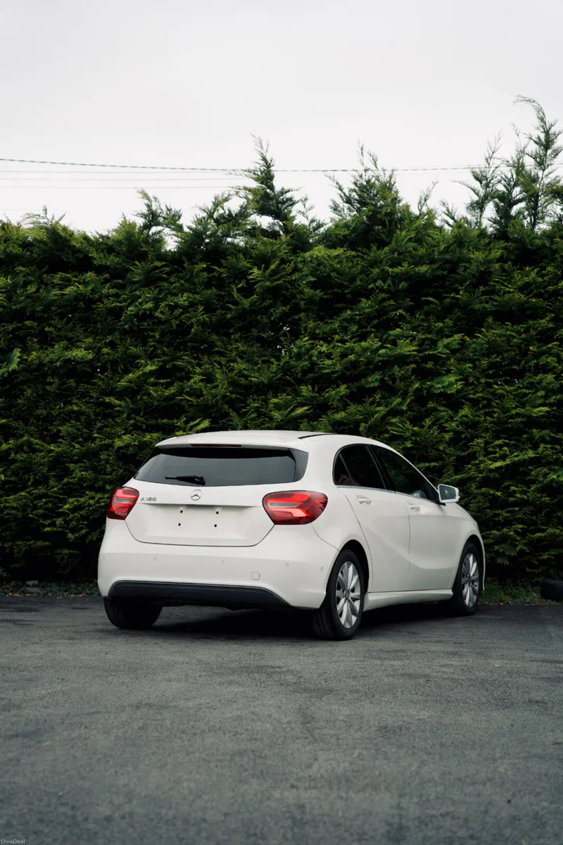 Mercedes Benz A180 2016 | Blind Spot Assist - Image 5