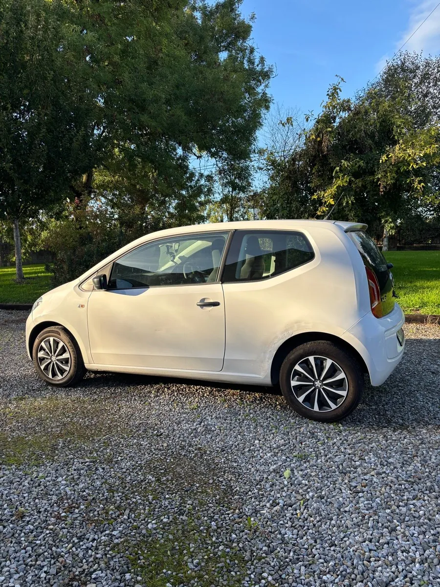 13VW UP manual petrol car - Image 5
