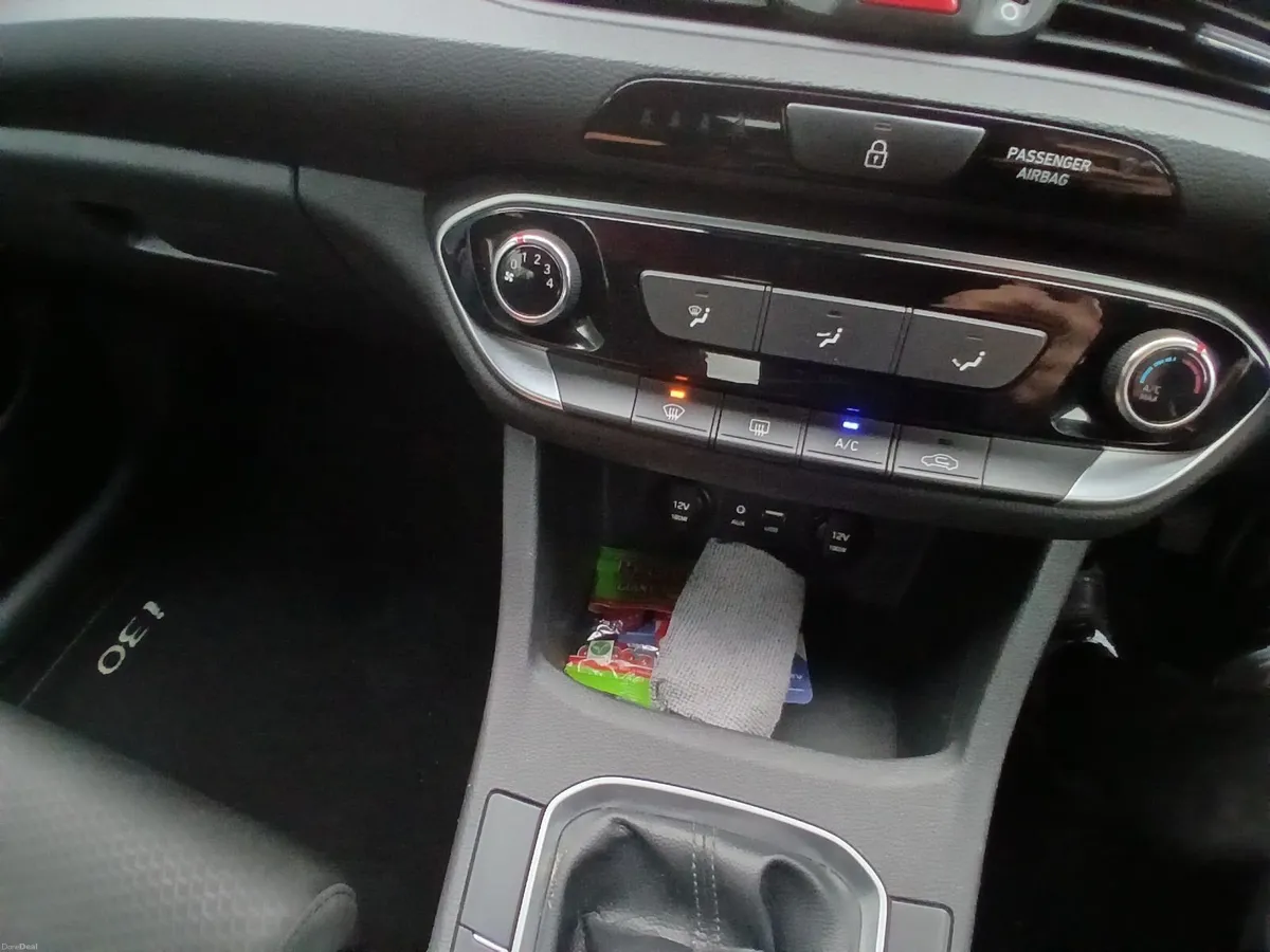 Hyundai i30 fastback 2019 - Image 3