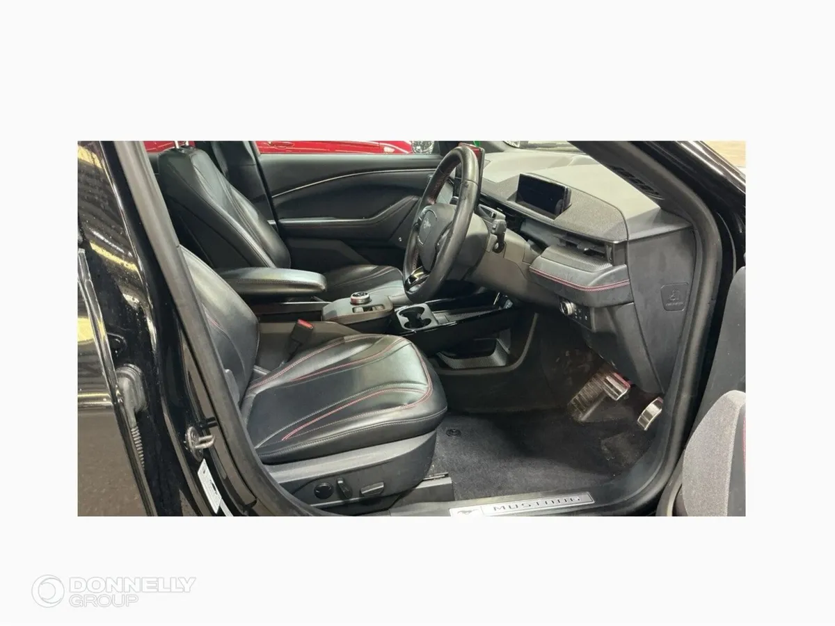 Ford Mustang Mach-E 258kW Extended Range 88kWh AWD - Image 4