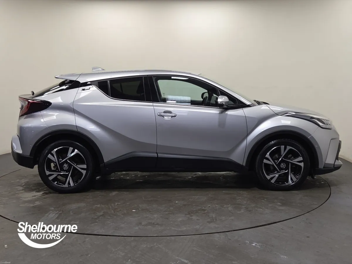 Toyota C-HR 2.0 Hybrid Design 5dr CVT - Image 3