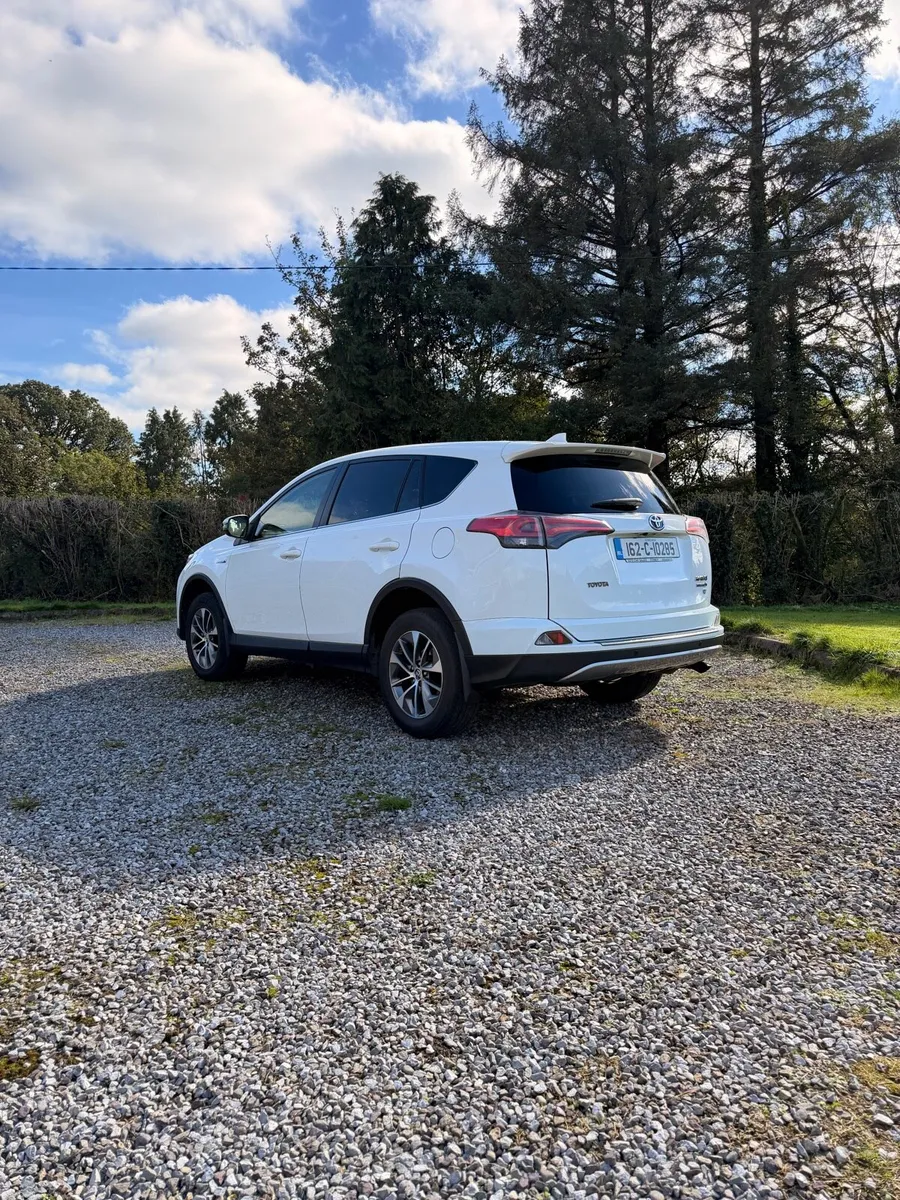 Toyota RAV4 Hybrid Auto - Toyota Warranty - Image 3