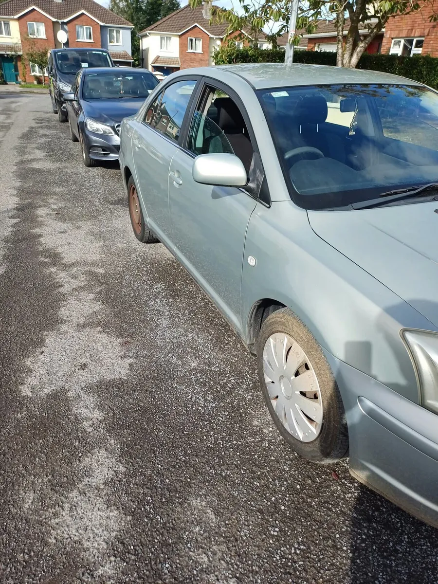 2005 Toyota Avensis low km - Image 3