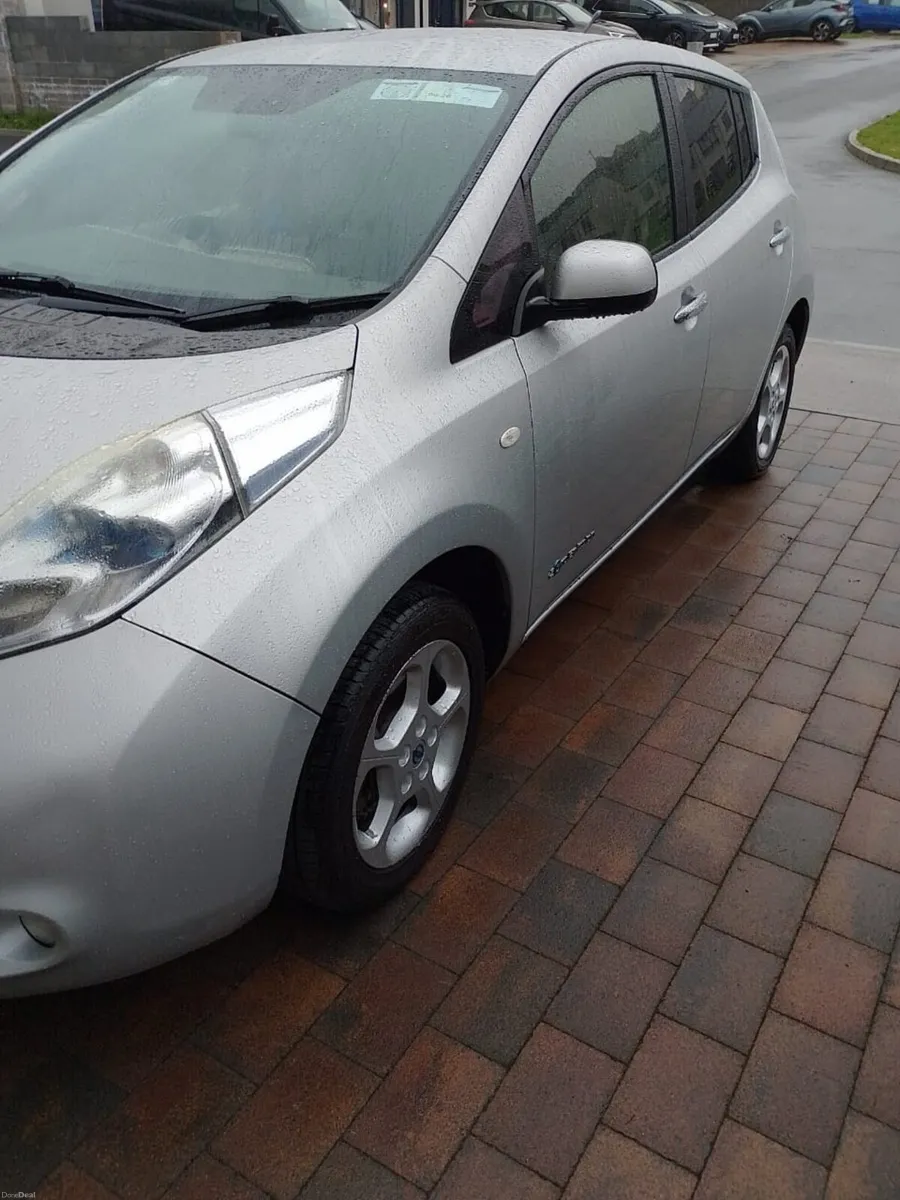 Nissan Leaf ev - Image 3