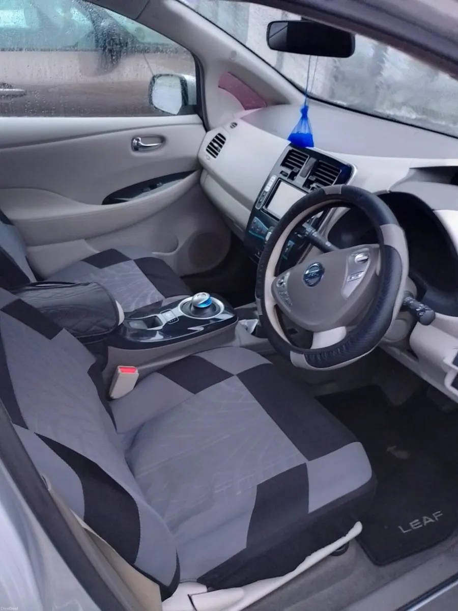 Nissan Leaf ev - Image 5