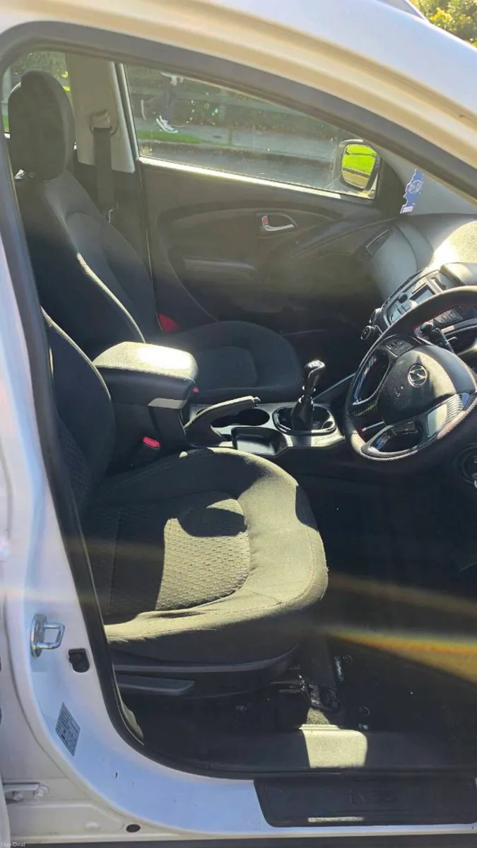 Hyundai ix35 1.7 CRDi - Reliable Family SUV - Image 6