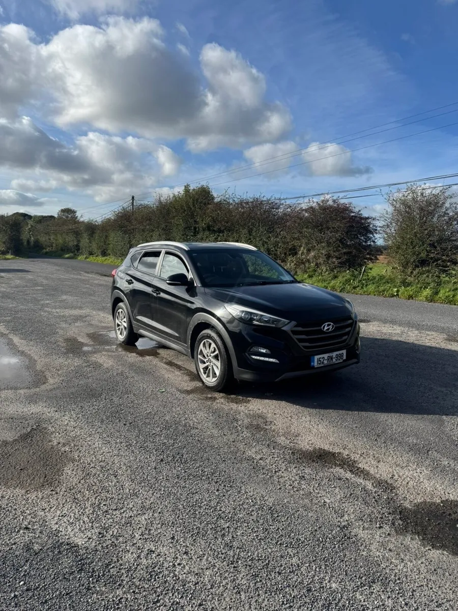 2015 Hyundai Tucson - Image 2